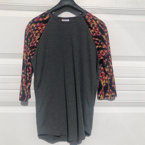 LuLaRoe Randy Stretchy Comfy Casual M Shirt Grey Graphic Sleeve - Picture 2 of 6